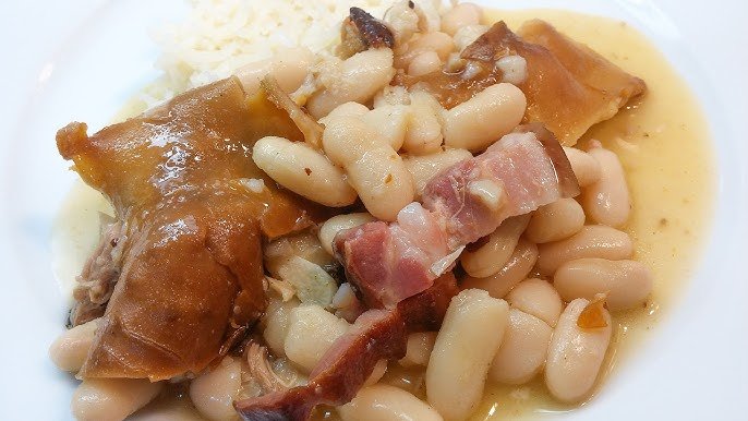 Feijoada de Leitão à Moda da Bairrada: Tradição e Sabor