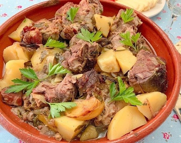 Borrego Assado no Forno – Receita Tradicional Portuguesa