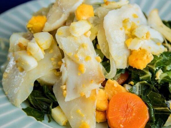 🥘 Receita Fácil de Bacalhau com Todos Prato Completo