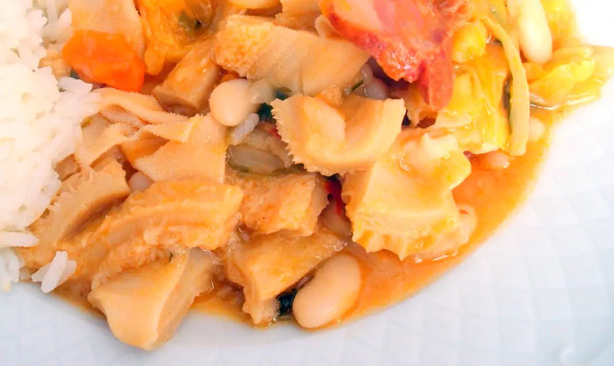 Receita Fácil de Dobrada com Feijão Branco do Porto