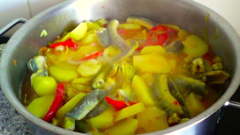 Caldeirada de Enguias Tradicional: Receita Forte e Autêntica