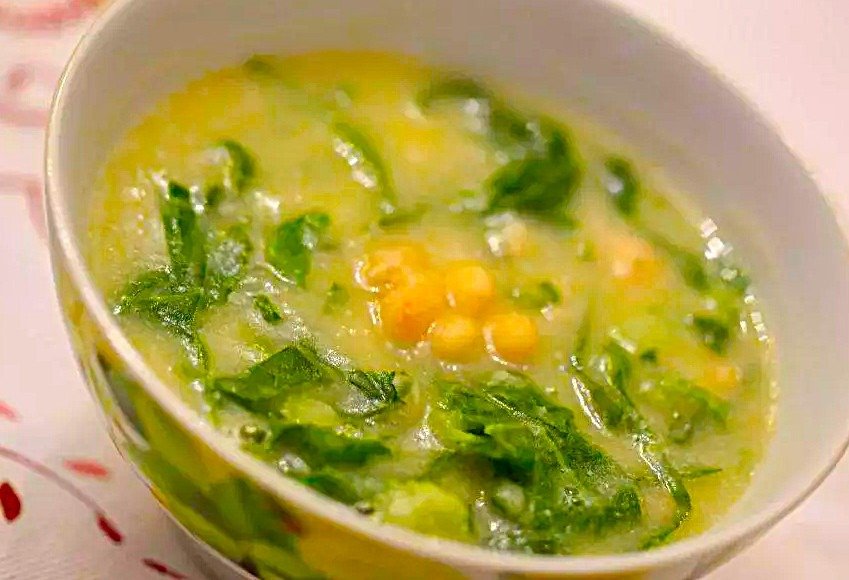 Couves com Feijão Branco à Moda Tradicional