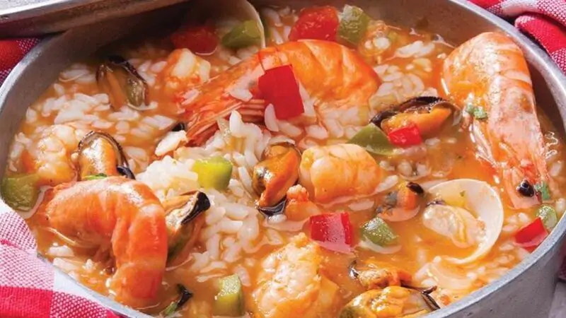 Ensopado de Marisco Tradicional: Sabor do Mar