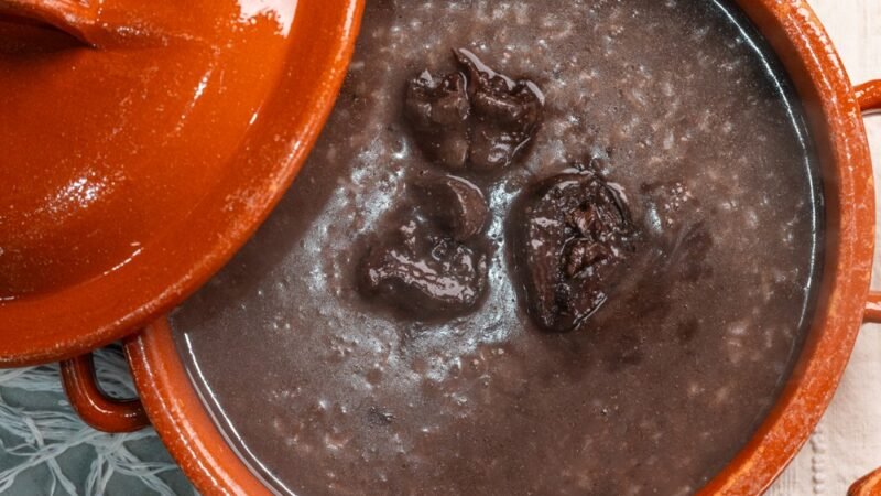 Lampreia à Minhota Receita Tradicional Segredos do Rio Minho