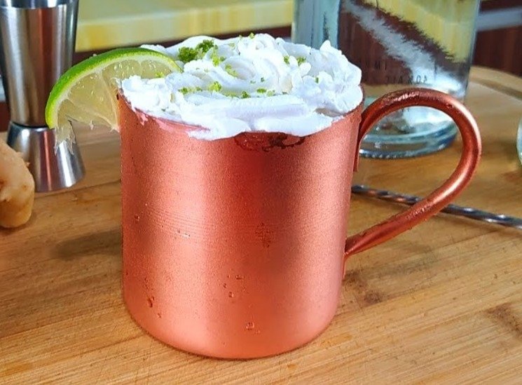 Moscow Mule com Gelo e Limão