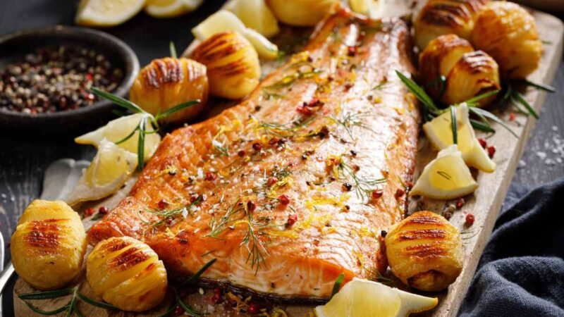 O segredo para o Salmão no Forno mais suculento e cremoso de sempre!